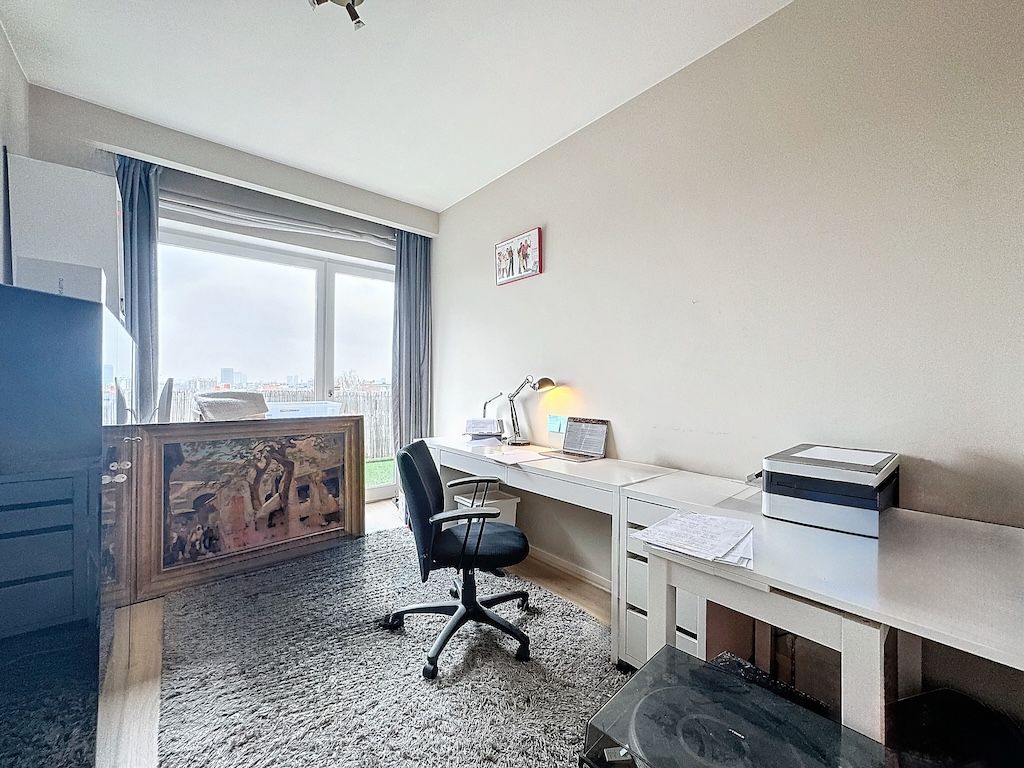 Office - Cavell : Magnificent apartment with 2 terraces + parking - Uccle