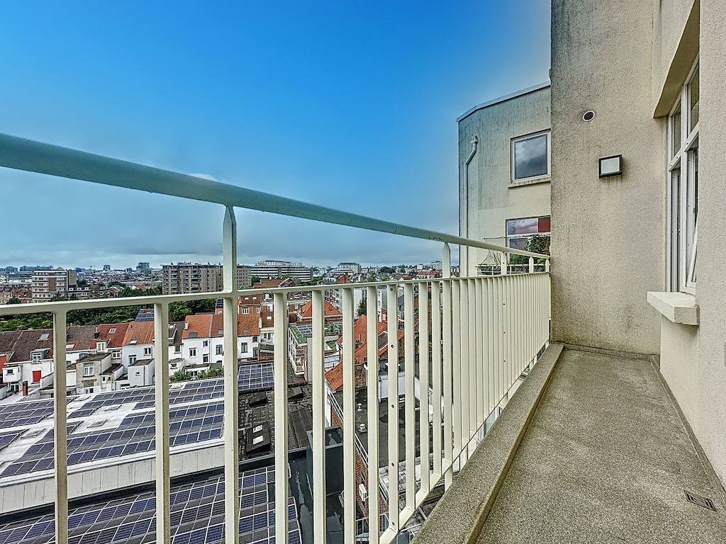 Balcony - Exceptional apartment 2 bedrooms + maid's room 25m² - Etterbeek
