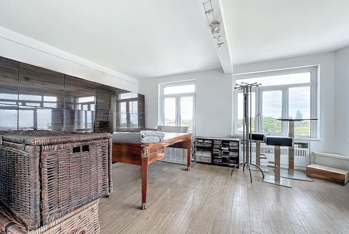 Exceptional apartment 2 bedrooms + maid's room 25m² - Etterbeek