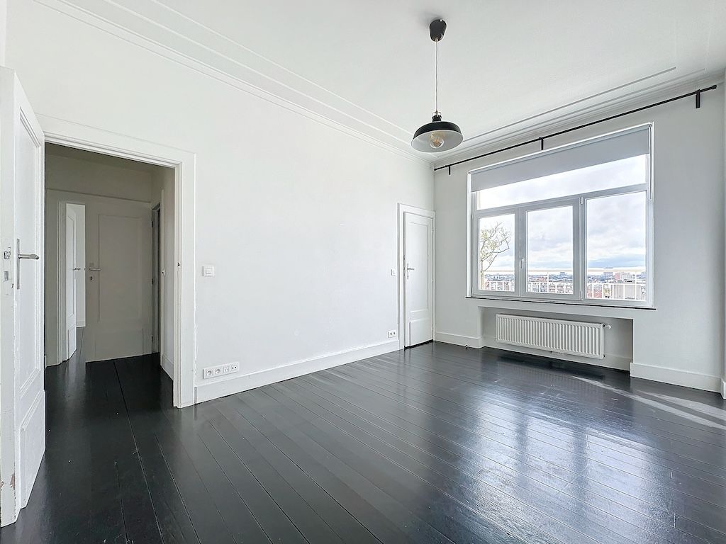 Exceptional apartment 2 bedrooms + maid's room 25m² - Etterbeek