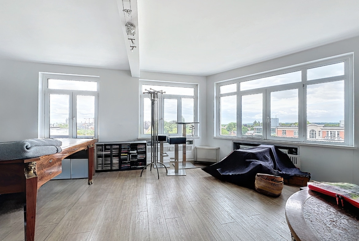 Living room - Exceptional apartment 2 bedrooms + maid's room 25m² - Etterbeek