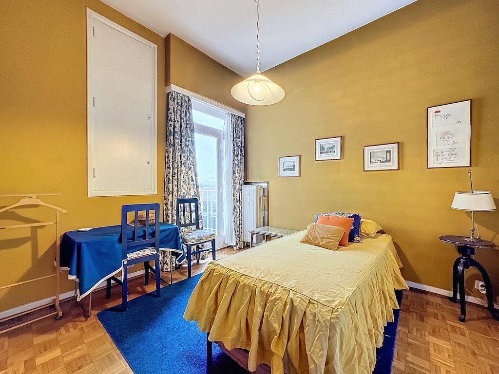 Slaapkamer - Louise Châtelain - Mooie flat met terrassen + garage - Elsene