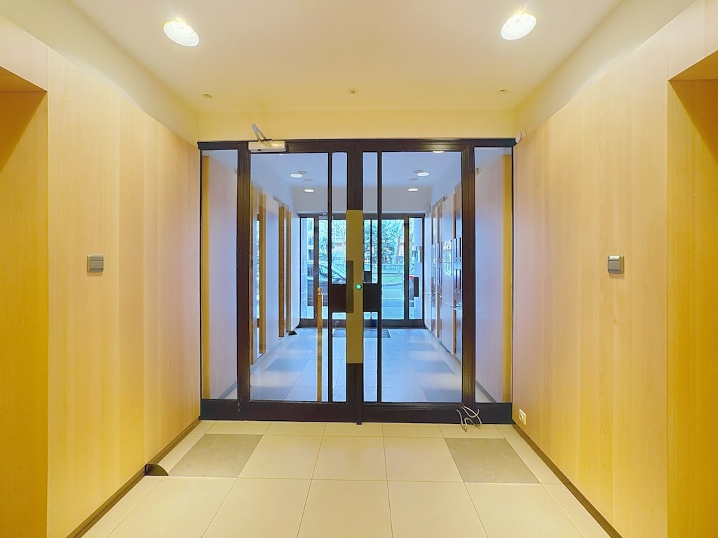 Hal - Louise Châtelain - Mooie flat met terrassen + garage - Elsene