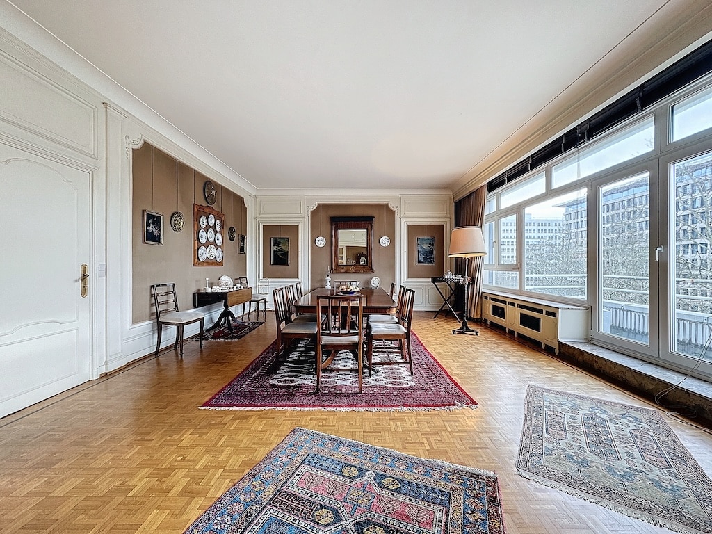 Eetkamer - Louise Châtelain - Mooie flat met terrassen + garage - Elsene