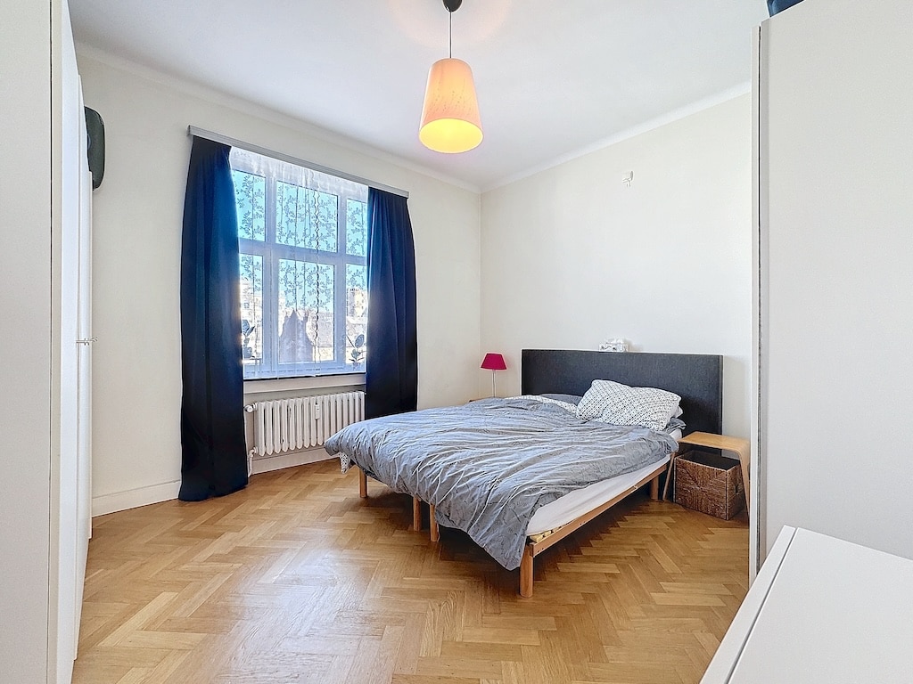 Bedroom - Superb charming apartment - European Parliament - Ixelles