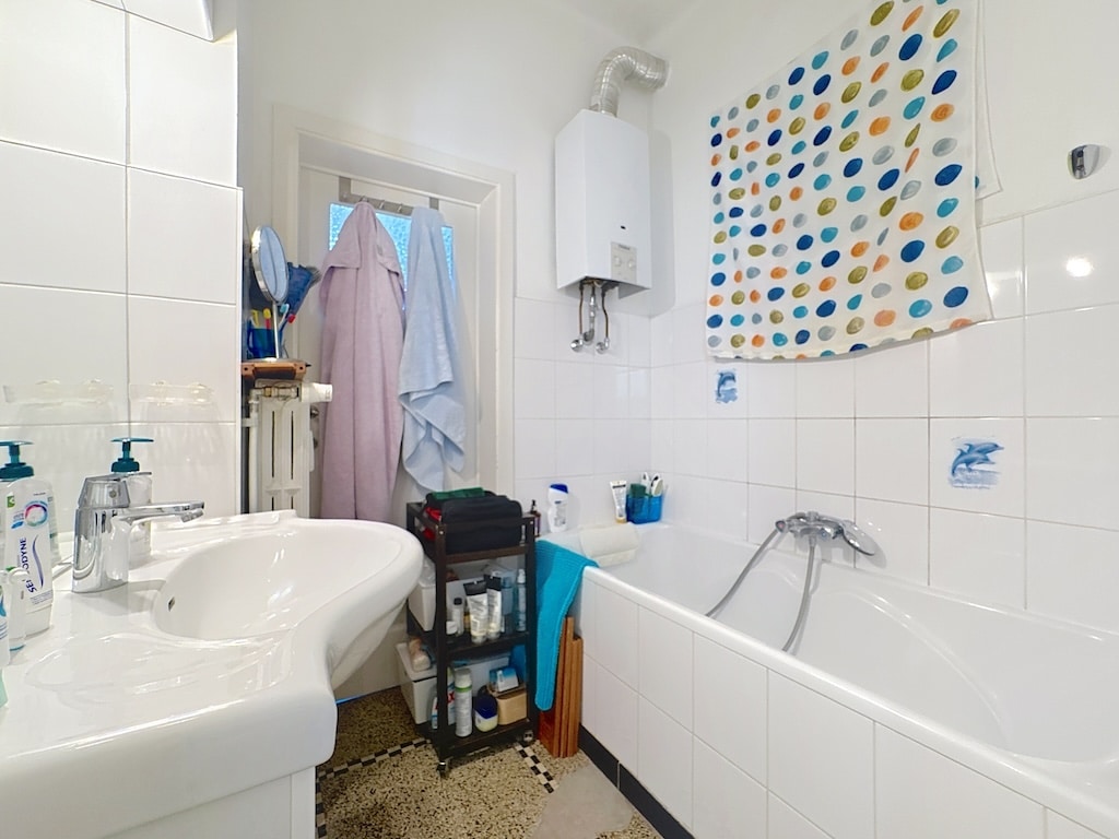 Bathroom - Superb charming apartment - European Parliament - Ixelles