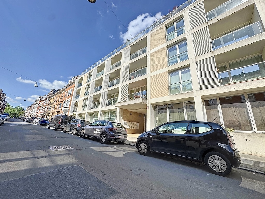 Appartement lumineux 2ch avec terrasse – Anderlecht