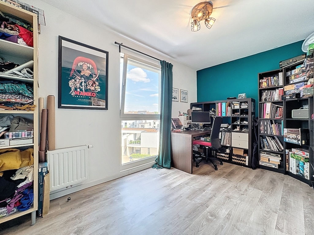 Bureau - Appartement lumineux 2ch avec terrasse – Anderlecht