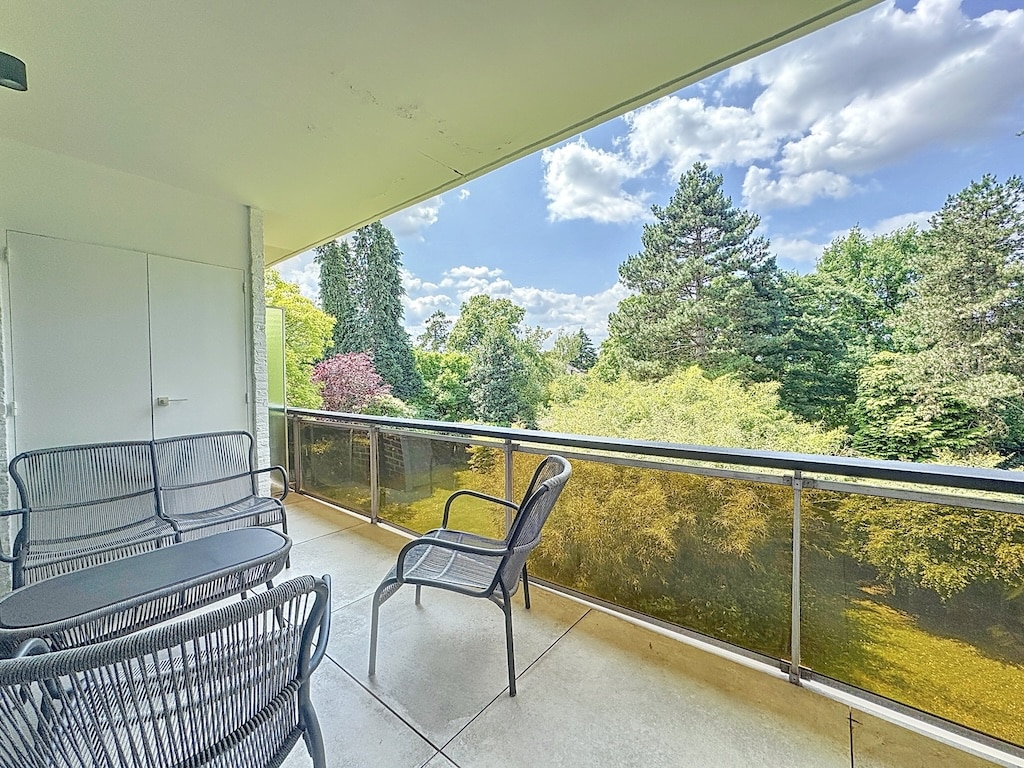 Balcony - Duplex Apartment 3bed terraces and garages - Hamoir - Uccle
