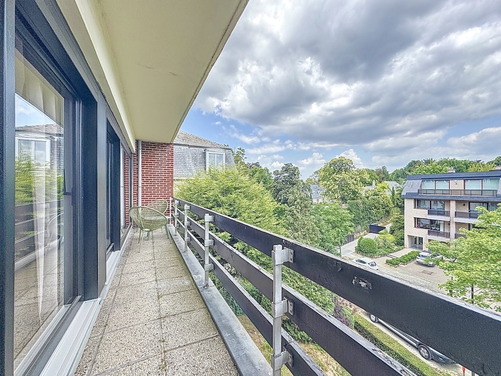Balcony - Duplex Apartment 3bed terraces and garages - Hamoir - Uccle