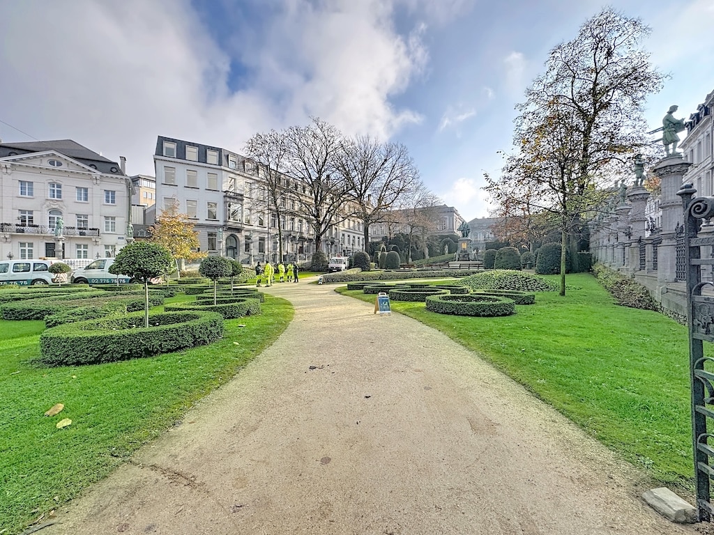 Sablon: Maison 3ch avec espace extérieur + parking – Bruxelles