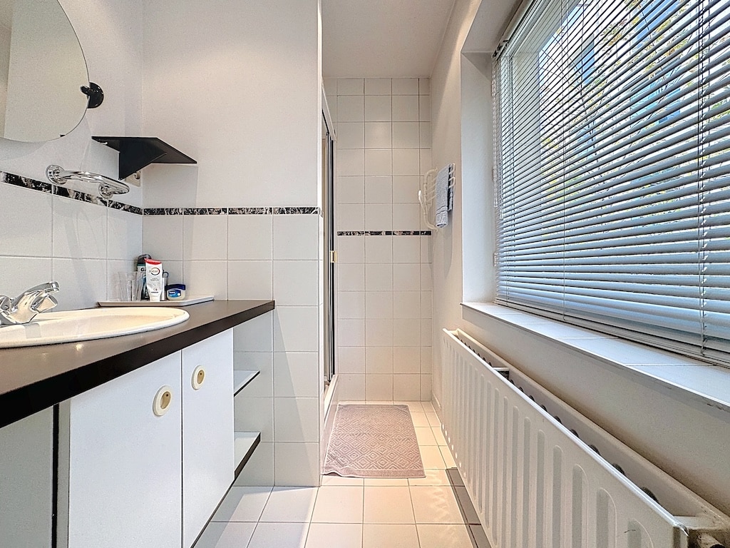 Salle de bain - Sablon: Maison 3ch avec espace extérieur + parking – Bruxelles