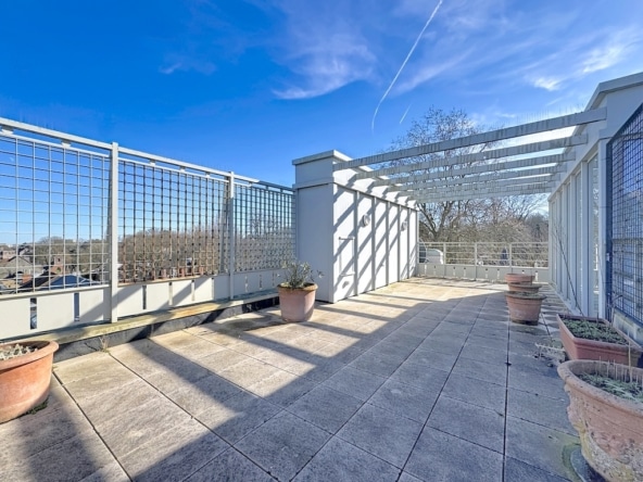 Penthouse triplex  terrasse de ±35 m²  parkings  ixelles   penthouse triplex  terrasse de ±35 m²  parkings  ixelles